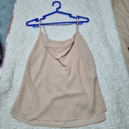 Blusa de gasa cuello tortuga