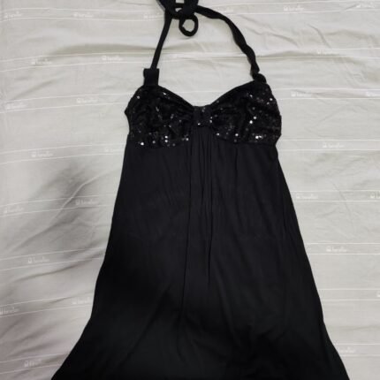 Vestido negro con lentejuelas