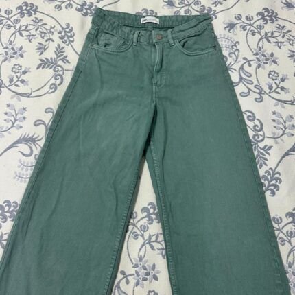 Pantalón Zara