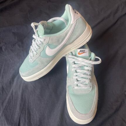 AF1 talla 44 poco uso material: tela con gamuza color verde agua