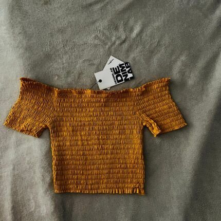 Top amarillo off shoulders nuevo