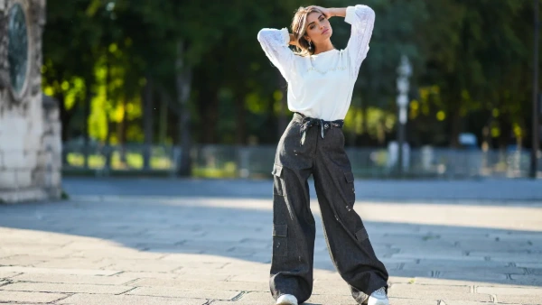 Materiales más comunes en pantalones para mujer y sus ventajas