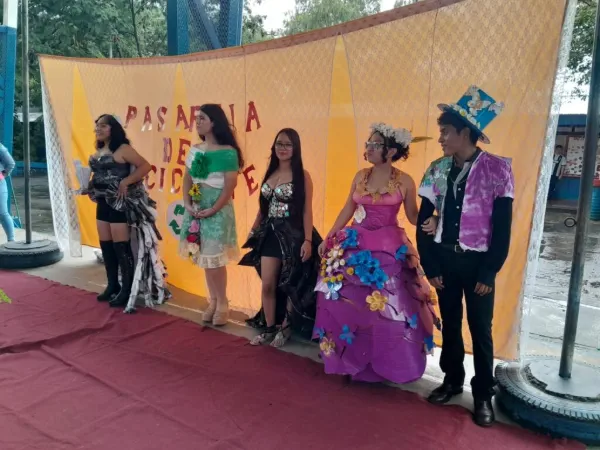 ¿Dónde comprar trajes reciclados en Perú?