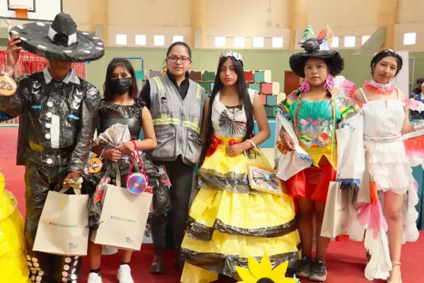 ¿Qué son los trajes reciclados y cómo se fabrican