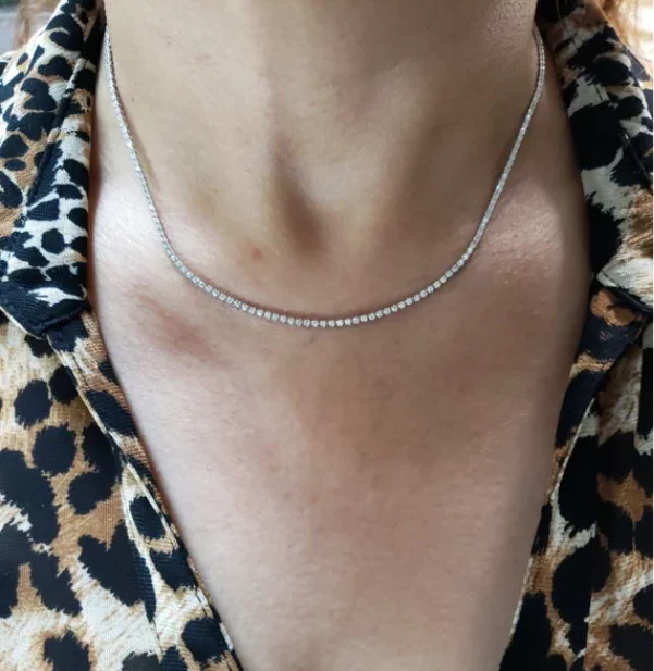 14. Collar tenis o tennis necklace