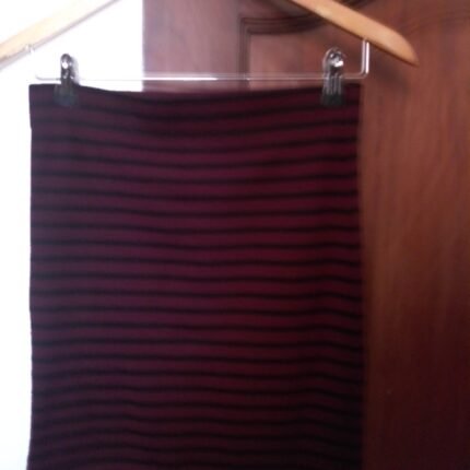 Falda color morado marca Forever 21 de talla M