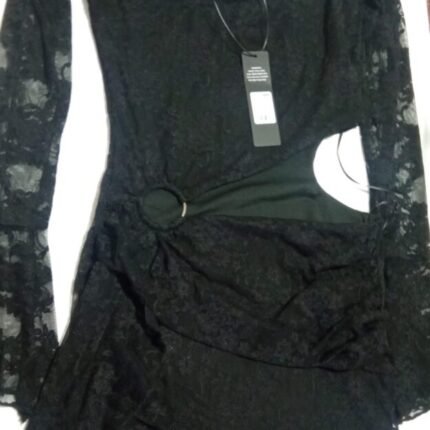 "Vestido mini de encaje único" Marca Fashion Nova