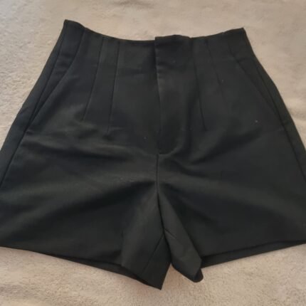 Short corto Negro Zara